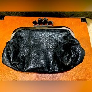 Remo & Reid black purse